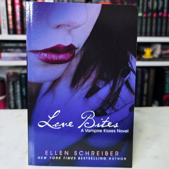 The entire VAMPIRE KISSES Series - Ellen Schreiber (PAPERBACK) - Picture 7 of 9